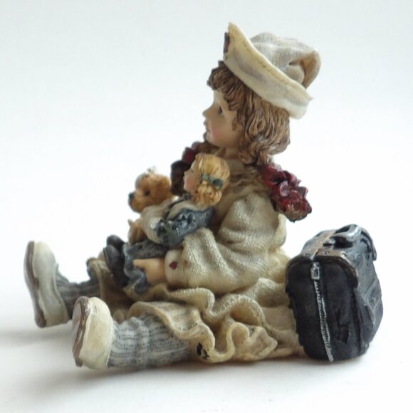 Yesterdays Child 1995 Katherine Amanda & Edmund Kind Hearts Nurse Figurine #3505 - Picture 6 of 10